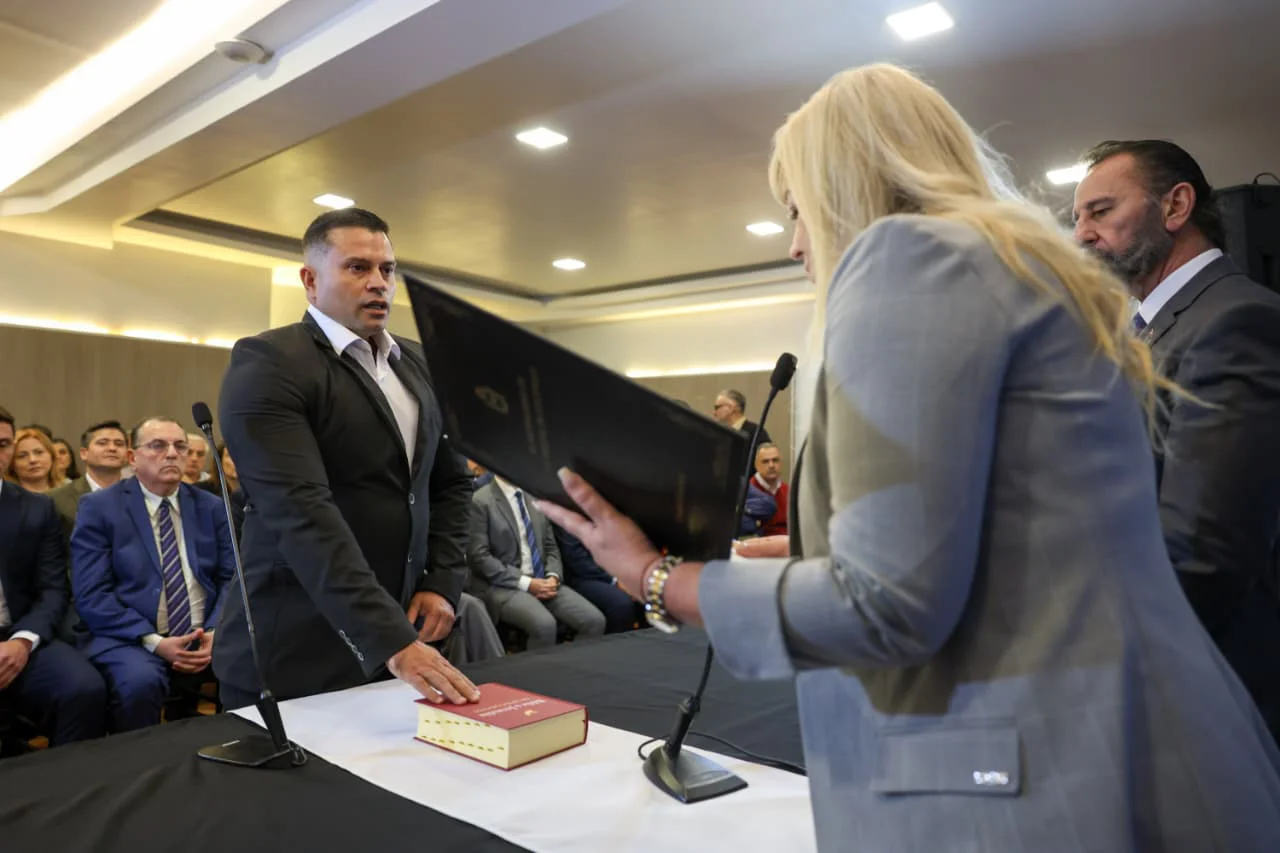 Asunción de nuevos miembros del gabinete municipal (7)
