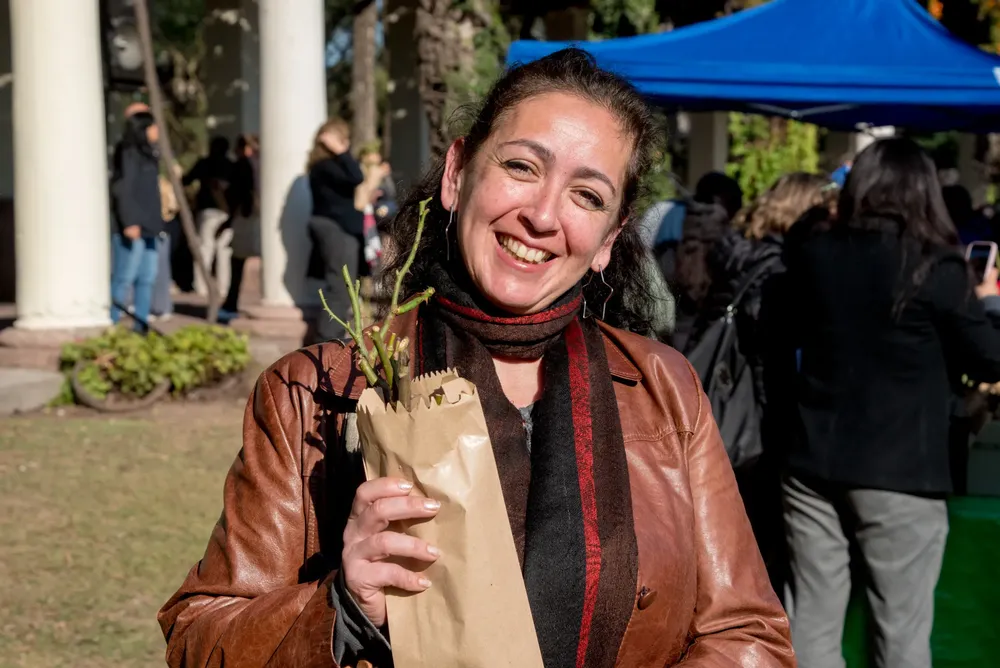 2025 entrega de esquejes rosedal (2)