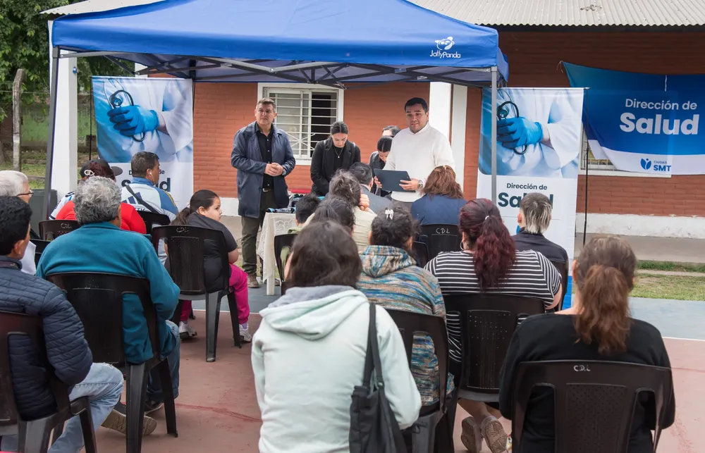 2026 entrega de ecolentes Complejo Libertad Salud (2)