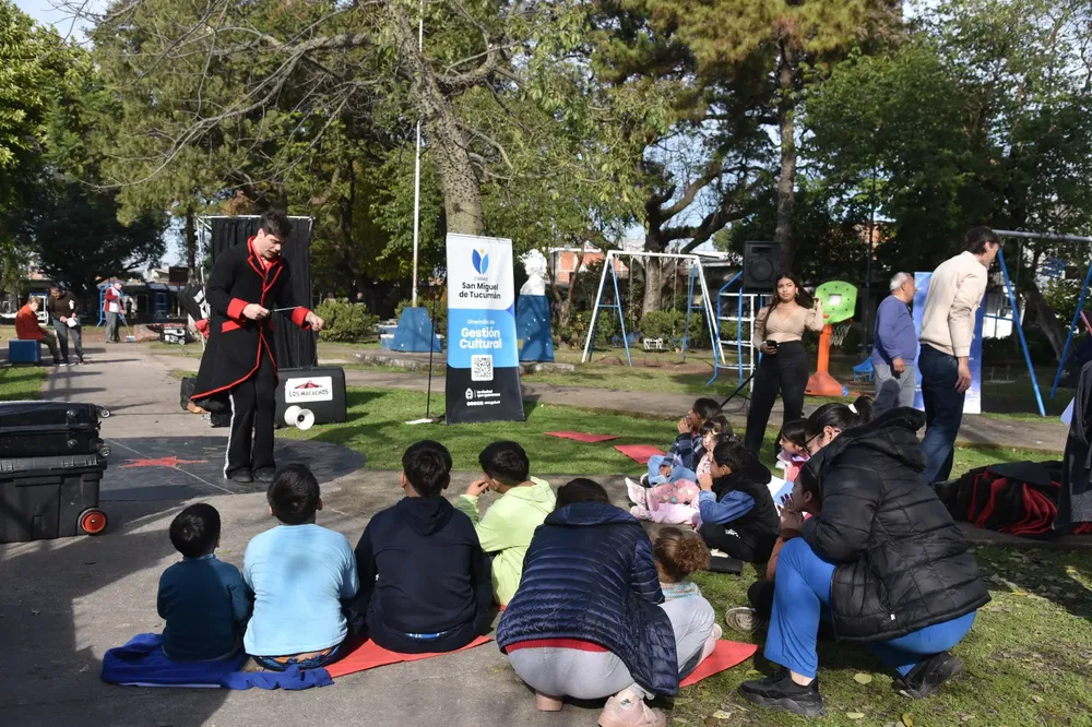 2025 teatro en los barrios circo (1)