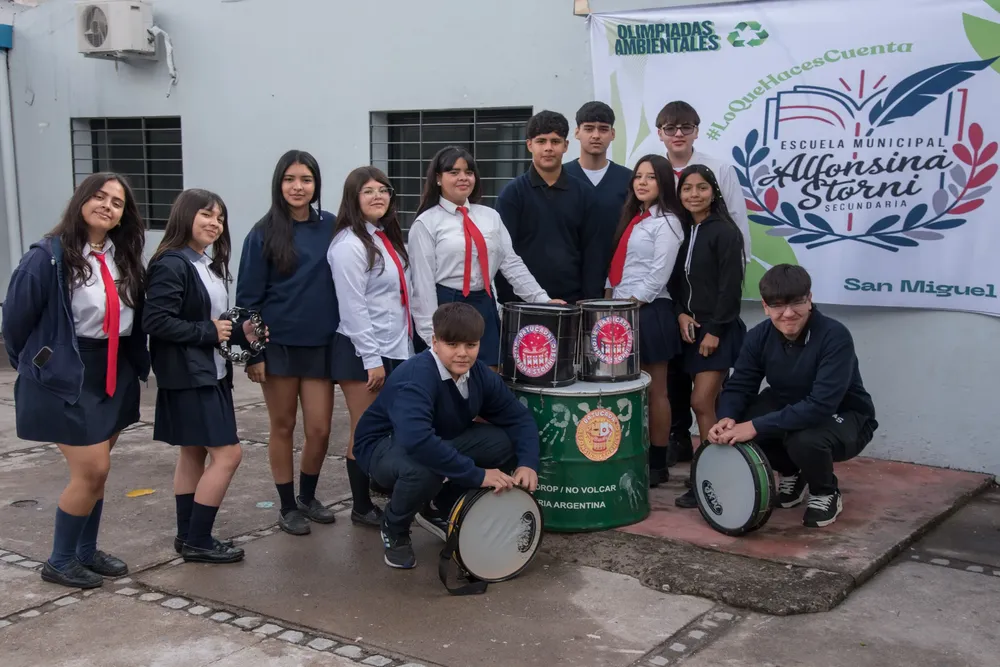 2025 escuela alfonsina storni viaje a mar del plata olimpiadas  (1)
