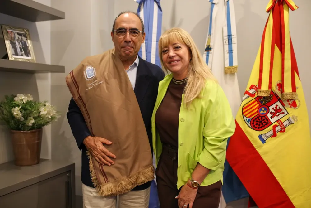 reunion con consul de españa 2