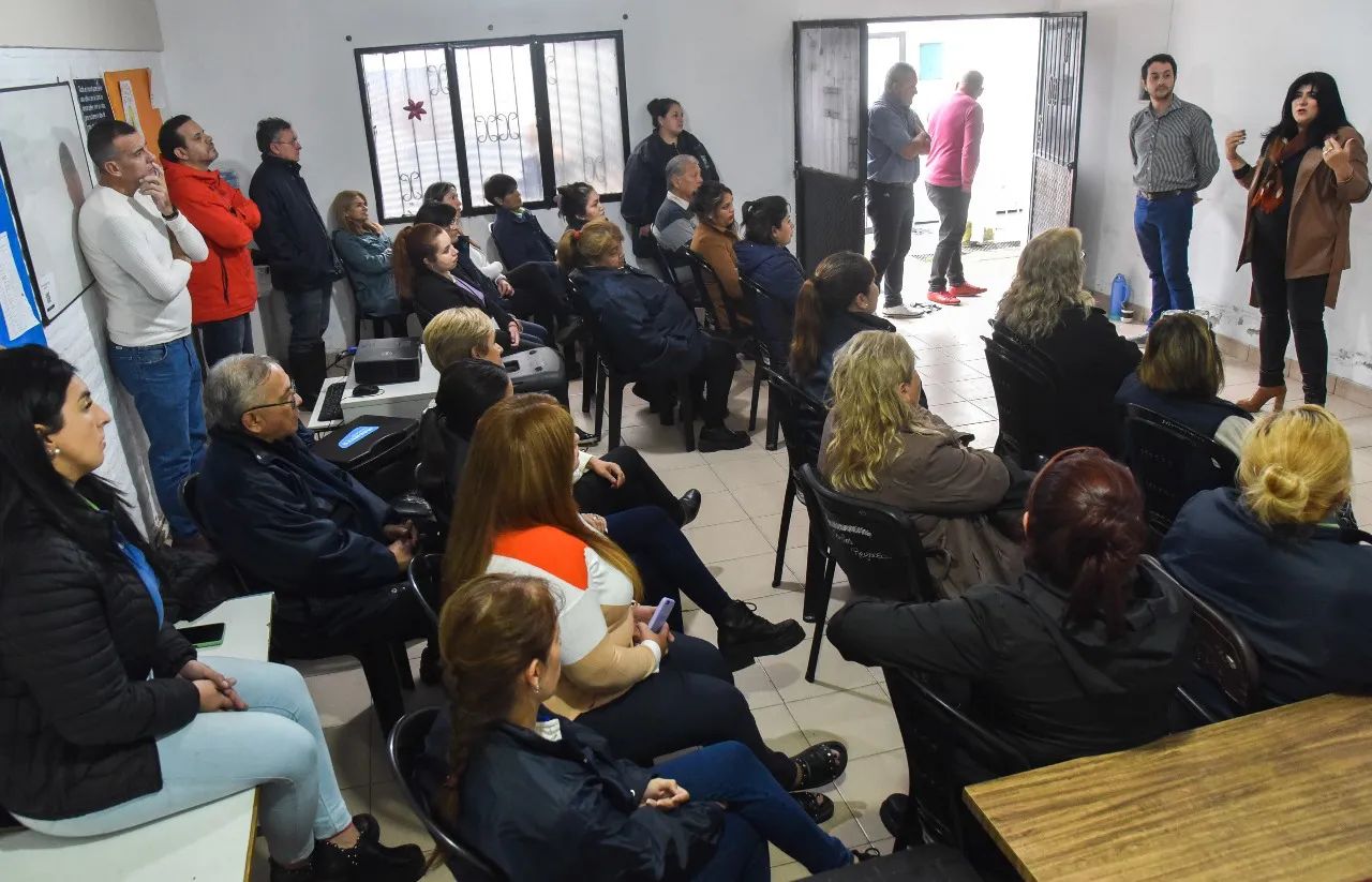 Ley Micaela Dir EmpleoWhatsApp Image 2024-04-11 at 11.44.19
