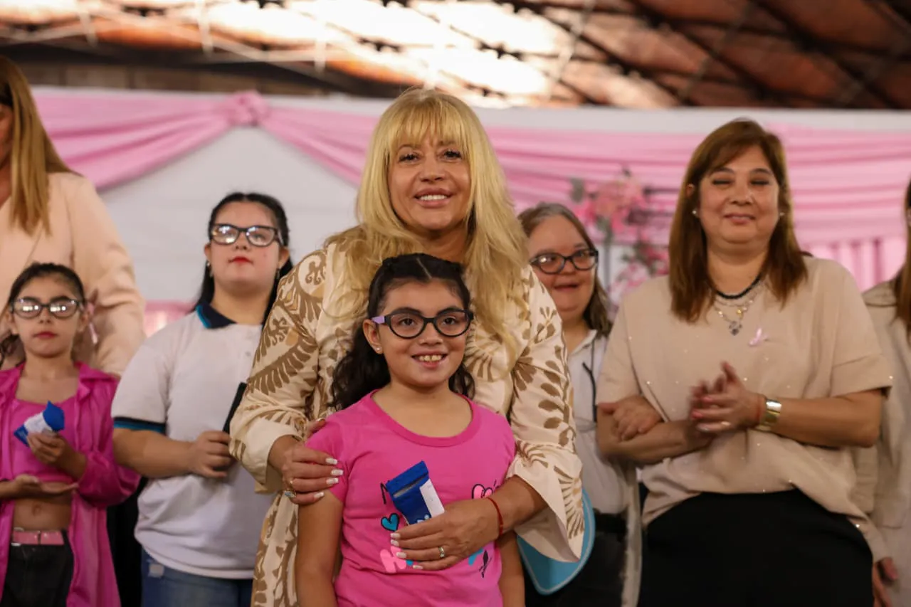 2025 entrega de Ecolentes (2)