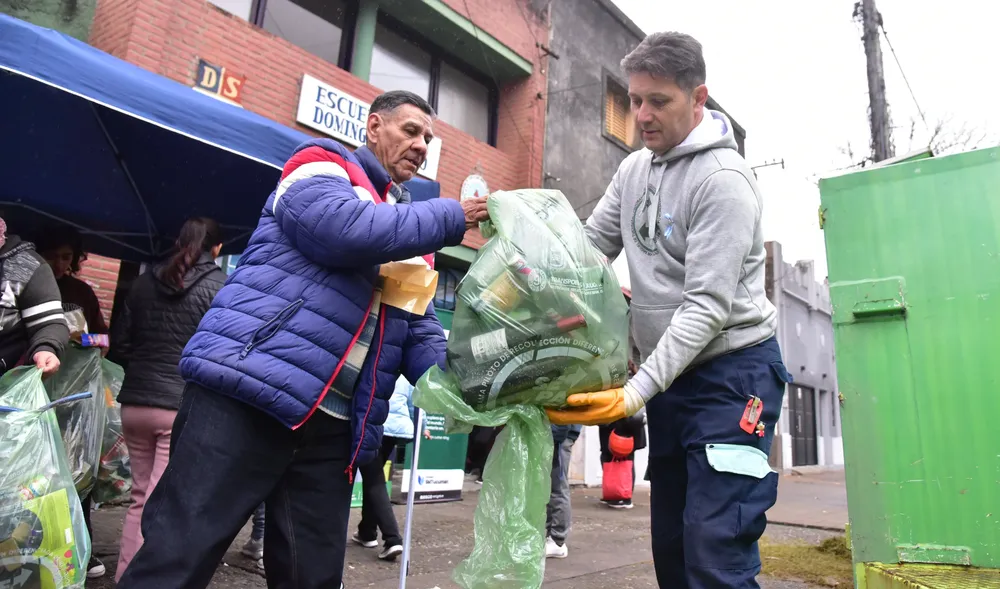 eco canje separa otra