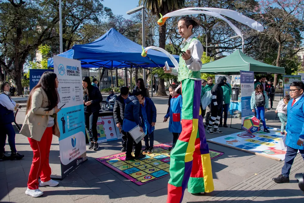 campaña prevención del dengue plaza Independencia 6