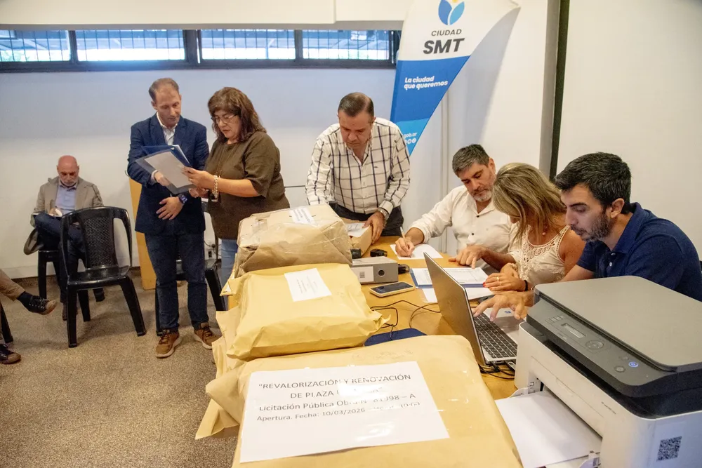 Licitación obras de revalorización de la Plaza Urquiza (2)