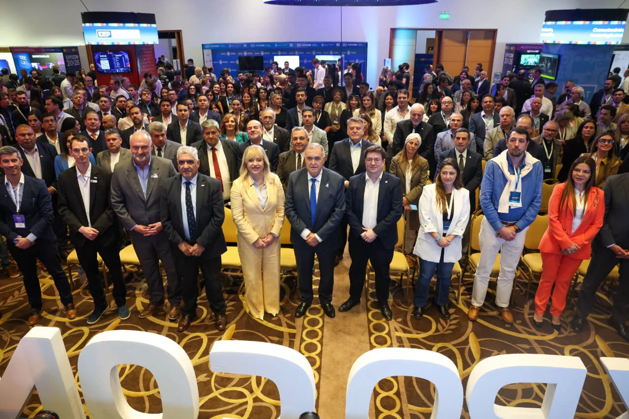 Rossana Chahla presentó el trabajo del Municipio en EXPOCON 2026 (4)