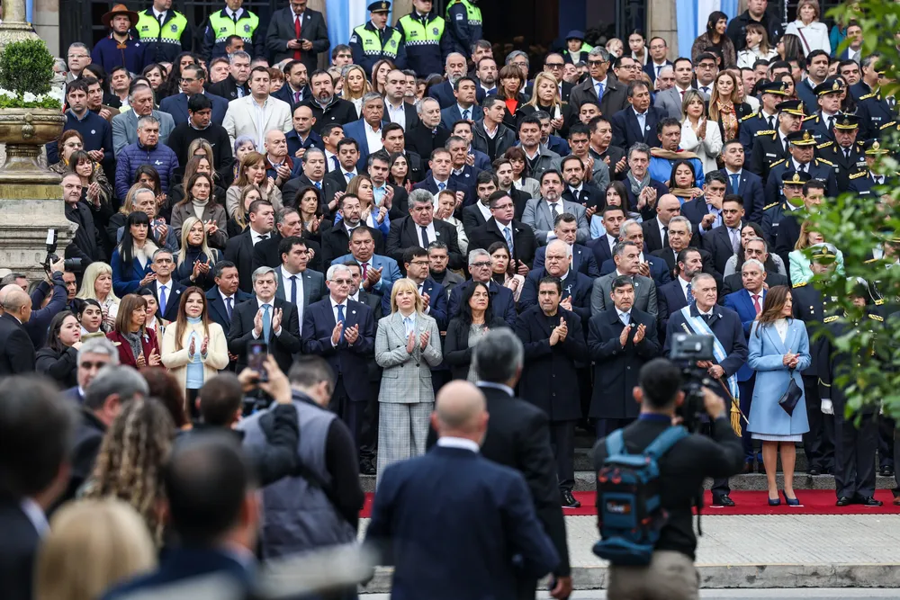 2025 acto 25 de mayo (2)