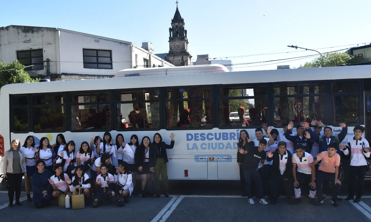 bus turístico educativo escuela alfonsina storni 1