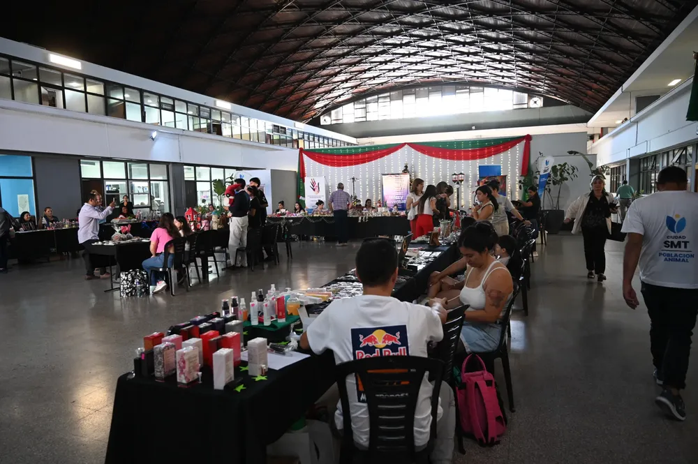 2025 expo jovenes emprendedores Niñez y Juventud (1)