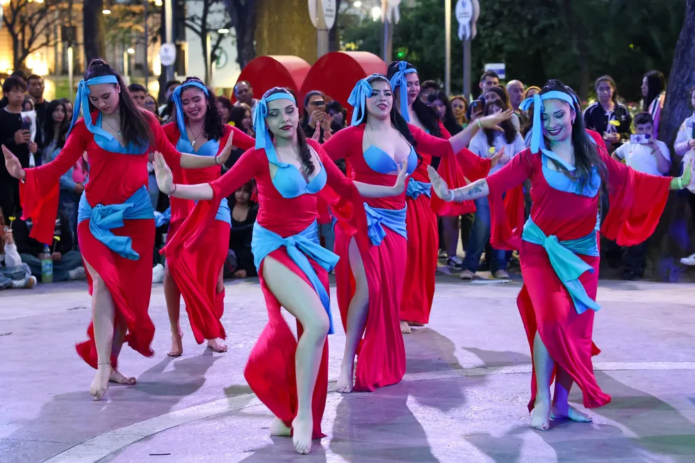 2025 muestra de baile plaza independencia (2)