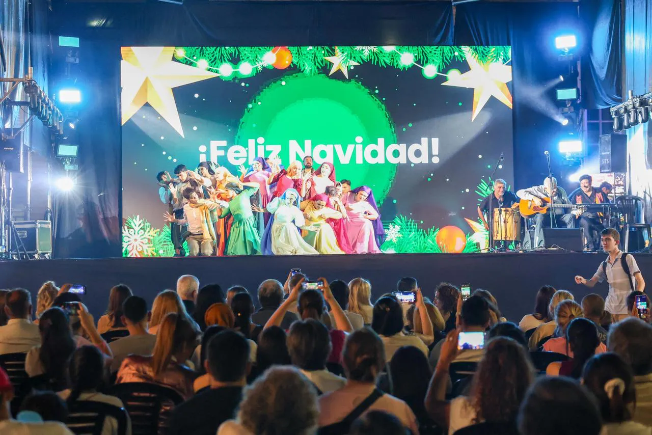 2025 navidad en la ciudad plaza independencia (4)