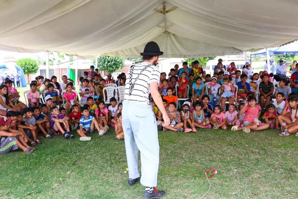 intendenta teatro en los barrios 130 viviendas 4 cultura