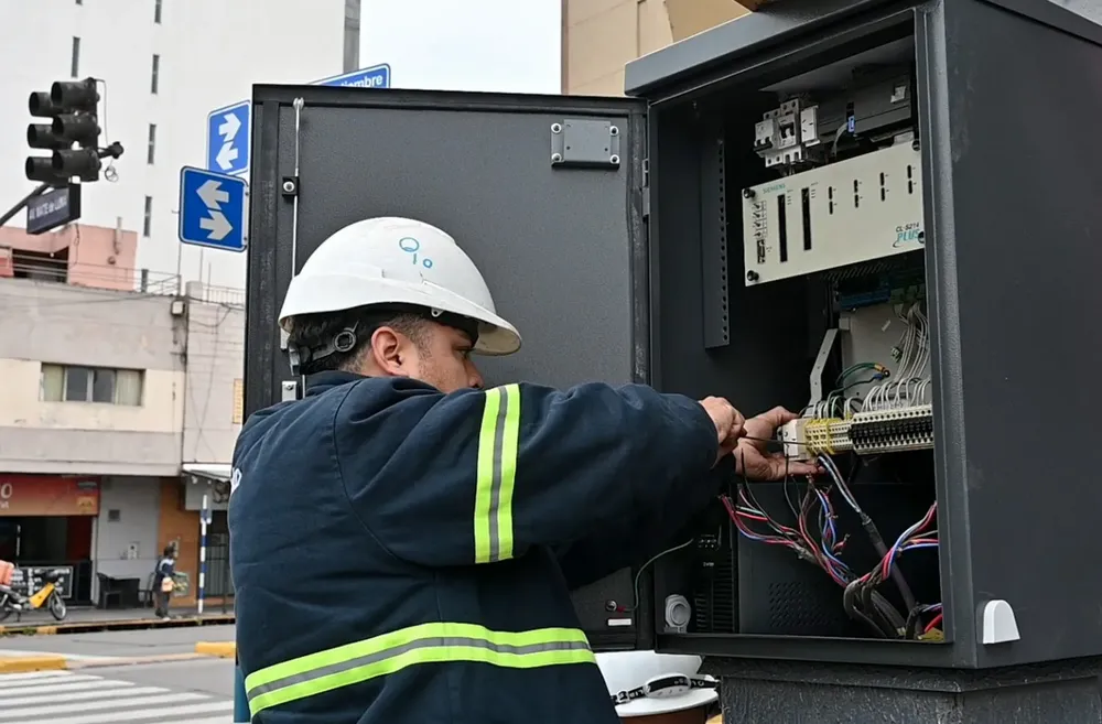 2025 instalación UPS en semáforos (1)