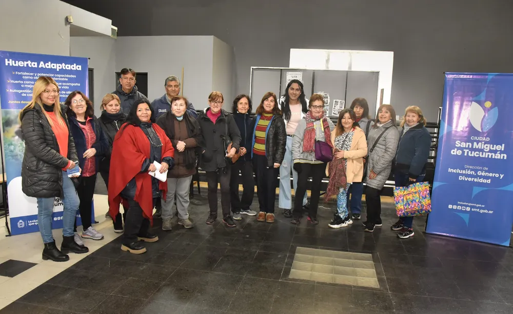 dirección de adultos mayores taller huerta adaptada 6
