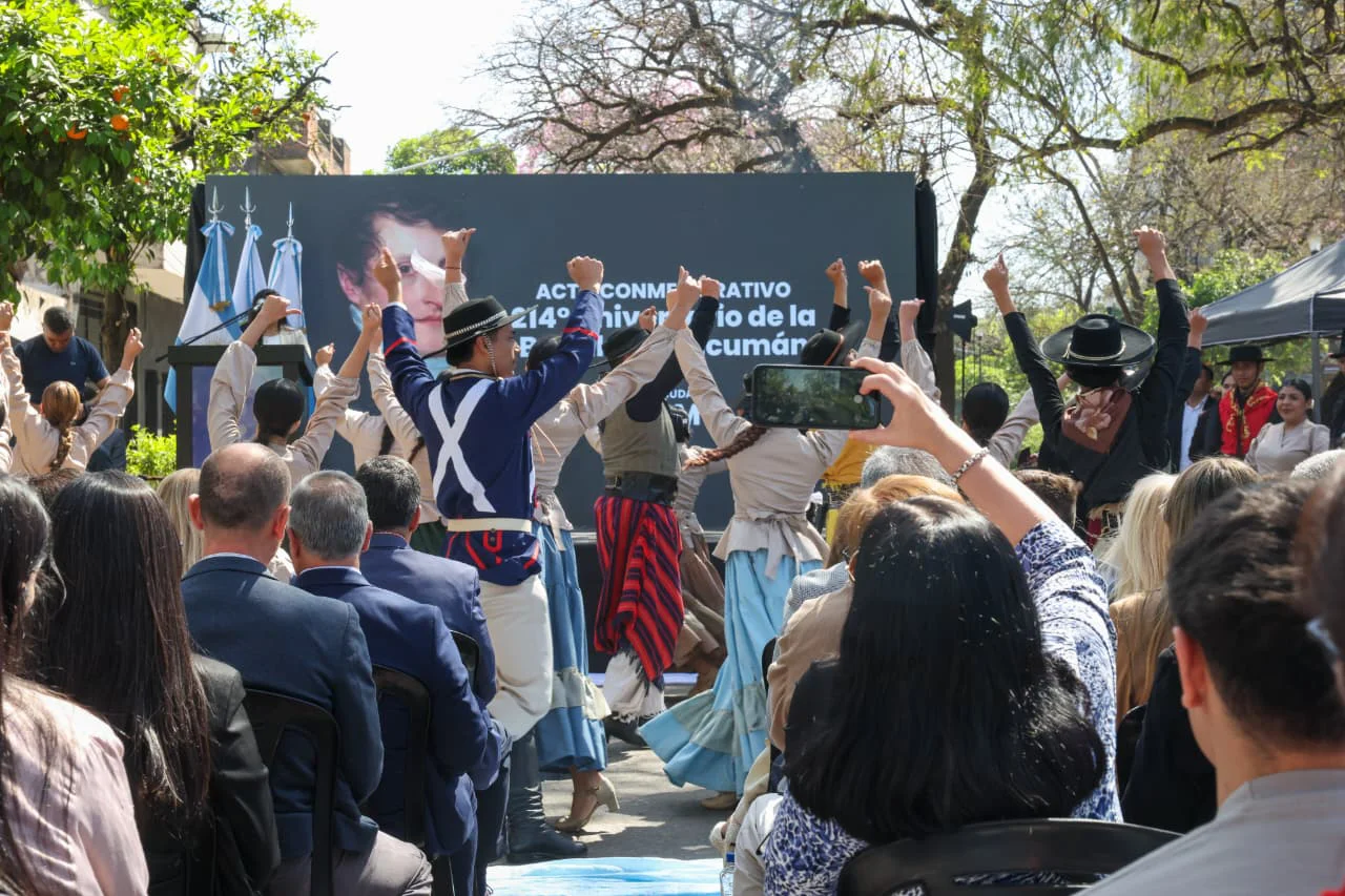 Rossana Chahla encabezó el acto por el 214° aniversario de la Batalla de Tucumán (5)